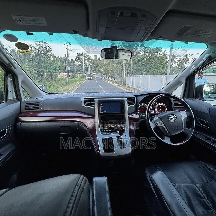 Toyota Vellfire 2009 White