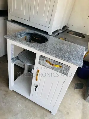 Kitchen Cabinets Yenye Sehemu Ya Kuweke Gesi