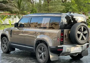Land Rover Defender 2022 Gold