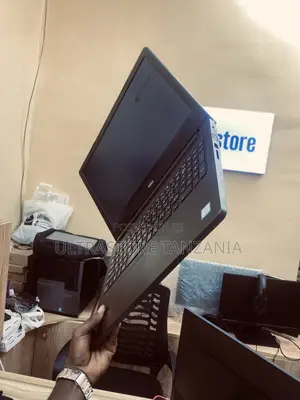 New Laptop Dell Latitude 15 3570 8GB Intel Core I5 HDD 500GB