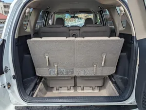 Toyota Vanguard 2007 White