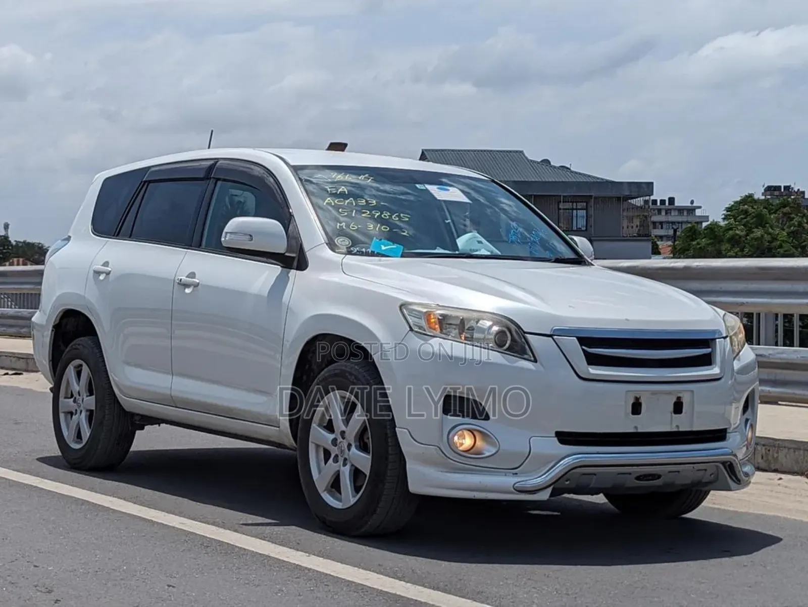 Toyota Vanguard 2007 White