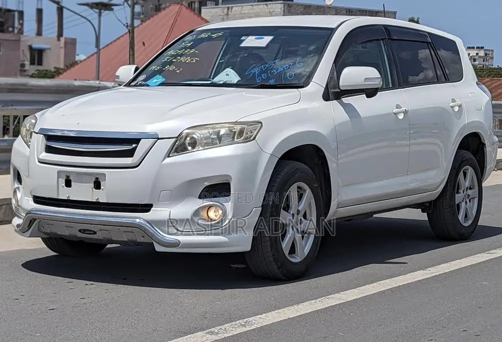 Toyota Vanguard 2007 White