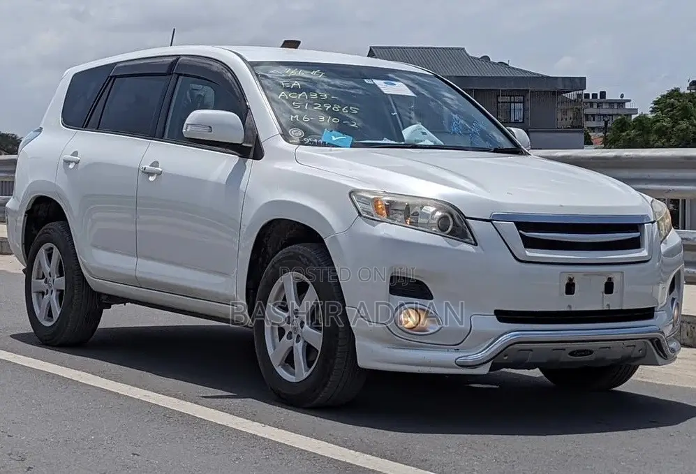 Toyota Vanguard 2007 White