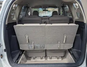 Toyota Vanguard 2007 White