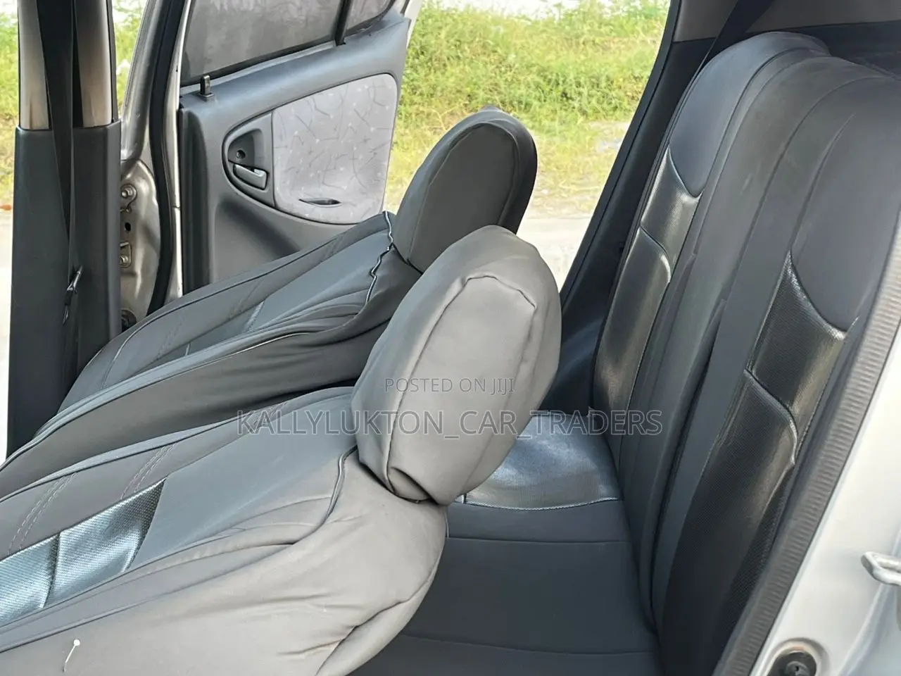 Toyota Vitz 2006 Silver