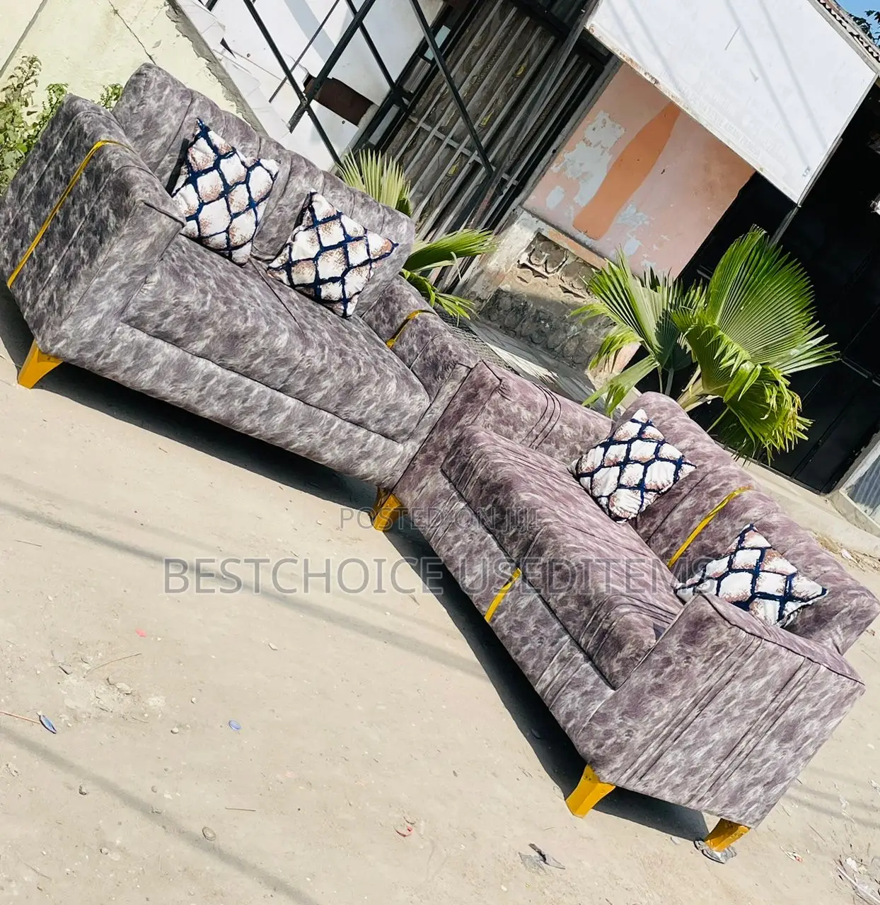 Sofa Set Used Za Watu Wanne Nzurii Mno