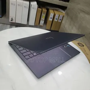 New Laptop HP Elite Dragonfly G3 16GB Intel Core I7 SSD 512GB