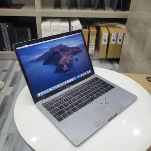 Laptop Apple MacBook Pro 2017 8GB Intel Core I5 SSD 256GB