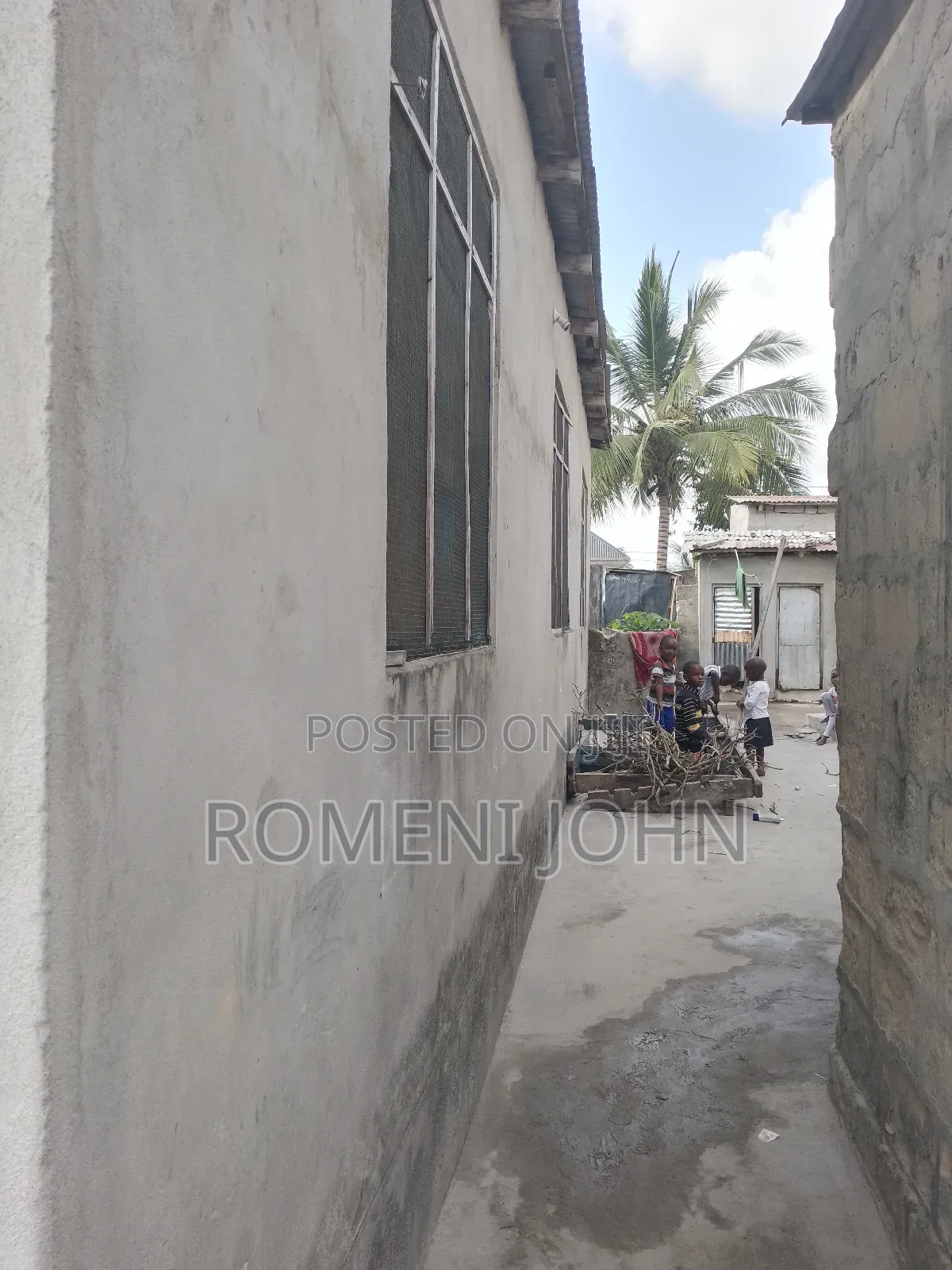 13bdrm Apartment in Tanzania Daresalaam, Ilala for sale