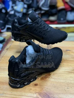 Mens Sneakers Nike Airmax 2022 Black