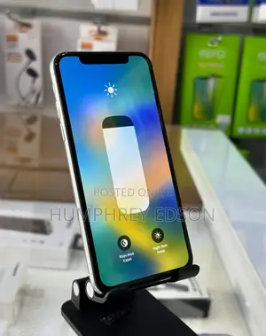 Apple iPhone X 64 GB White