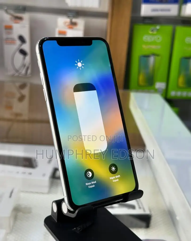 Apple iPhone X 64 GB White