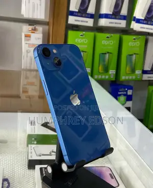 Photo - Apple iPhone 13 128 GB Blue