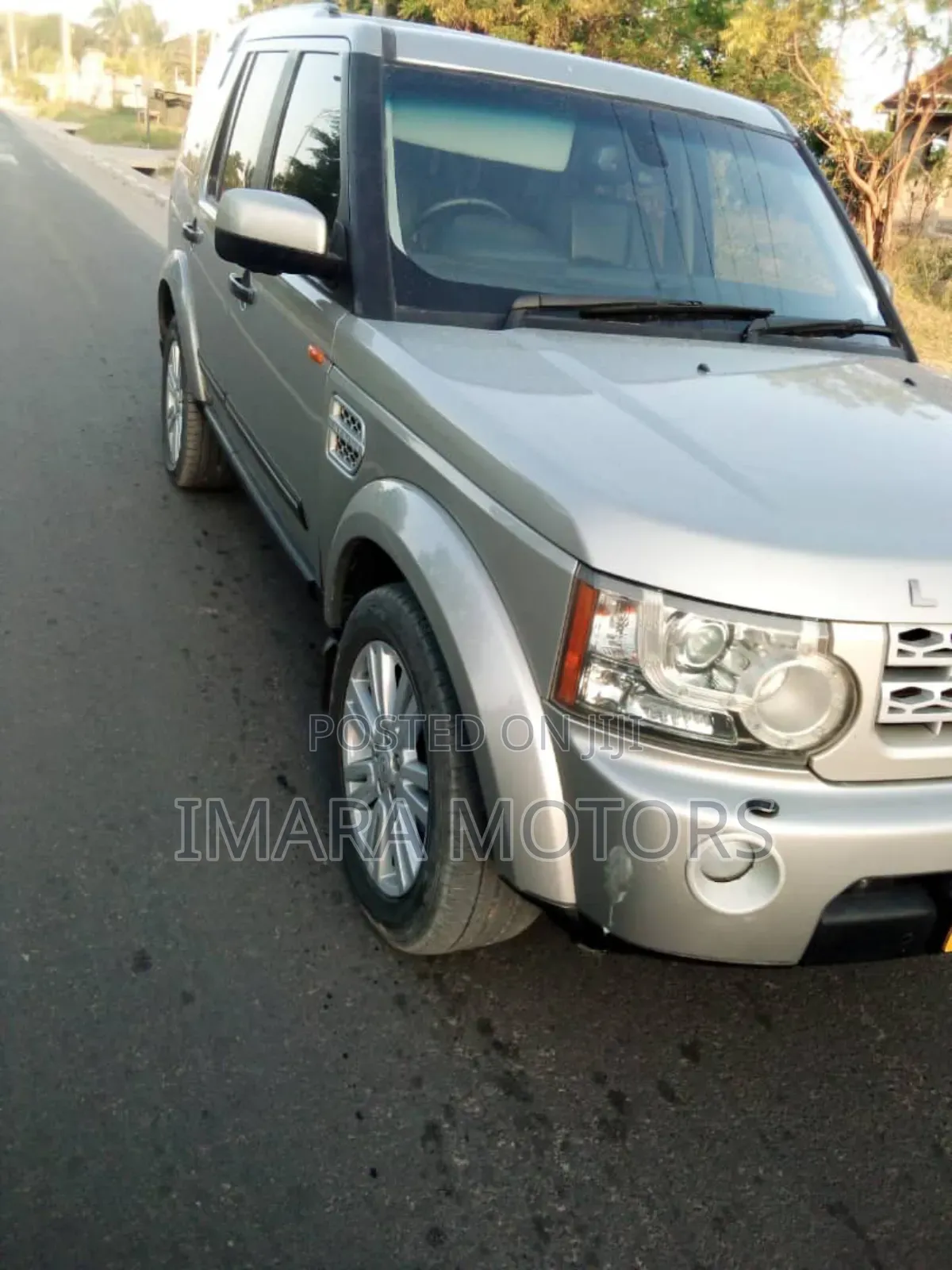 Land Rover Discovery 2011 Silver
