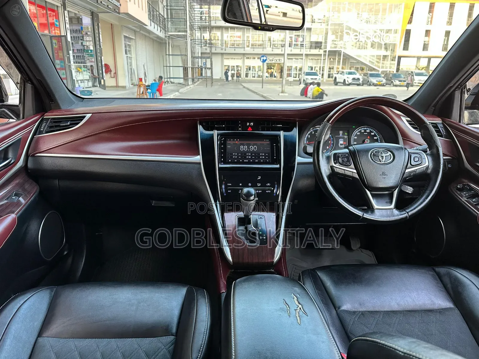 Toyota Harrier 2.0 2015 Black