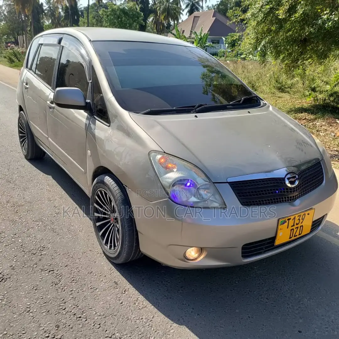 Toyota Corolla Spacio 2002 Silver