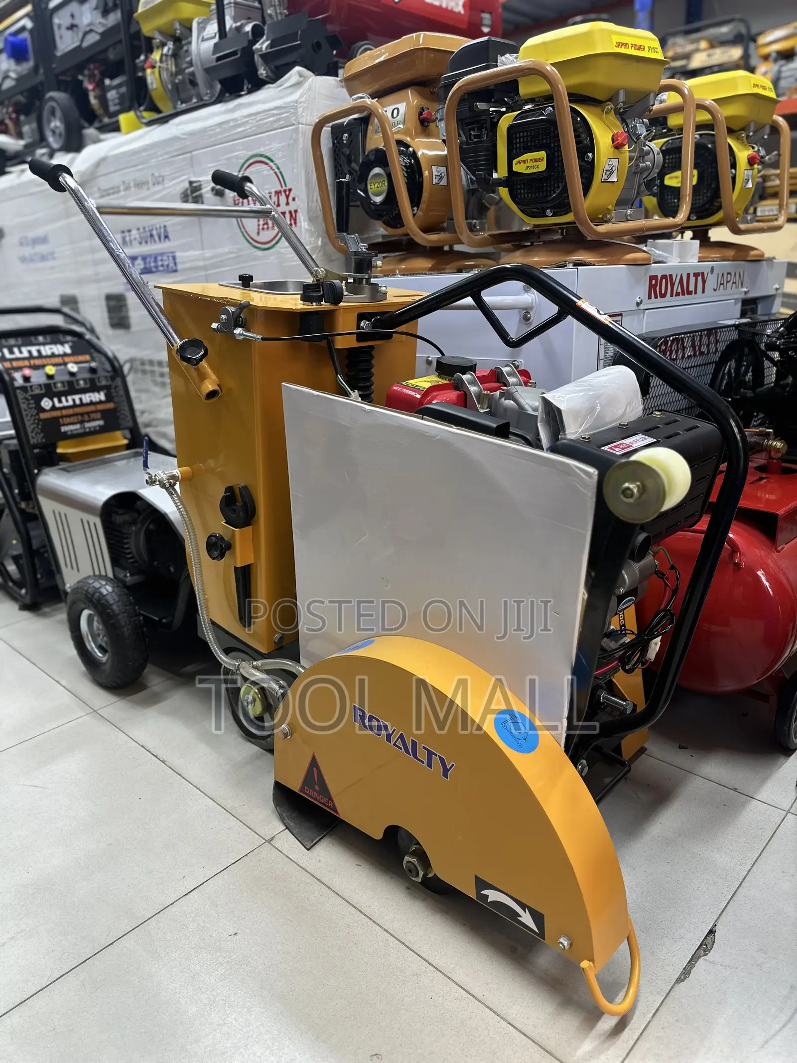 Diesel Asphalt Cutter 20"