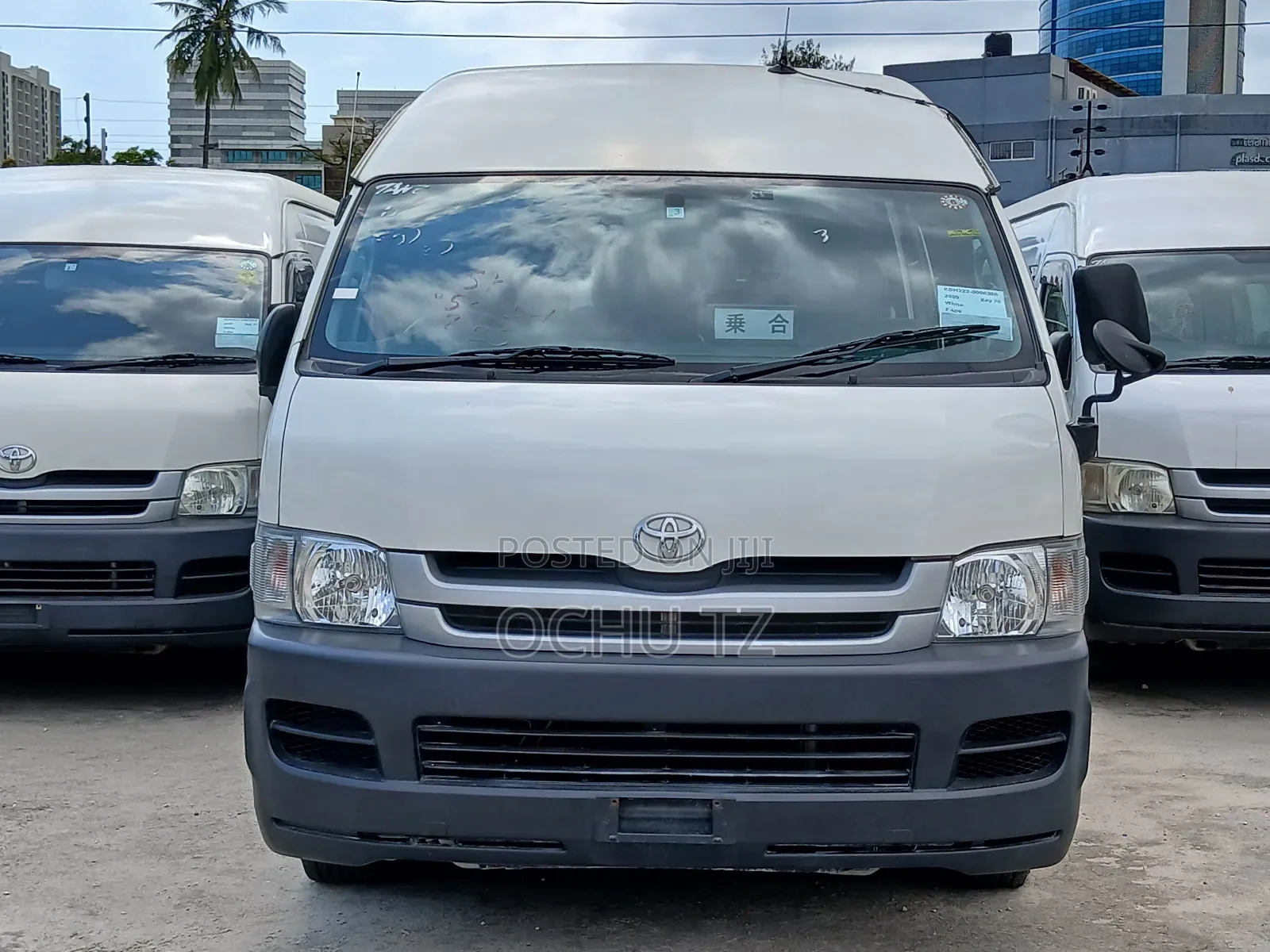 Toyota Quantum 2009 White