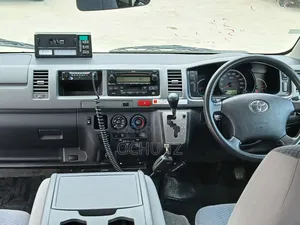 Toyota Quantum 2009 White