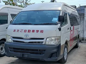 Toyota Quantum 2012 White