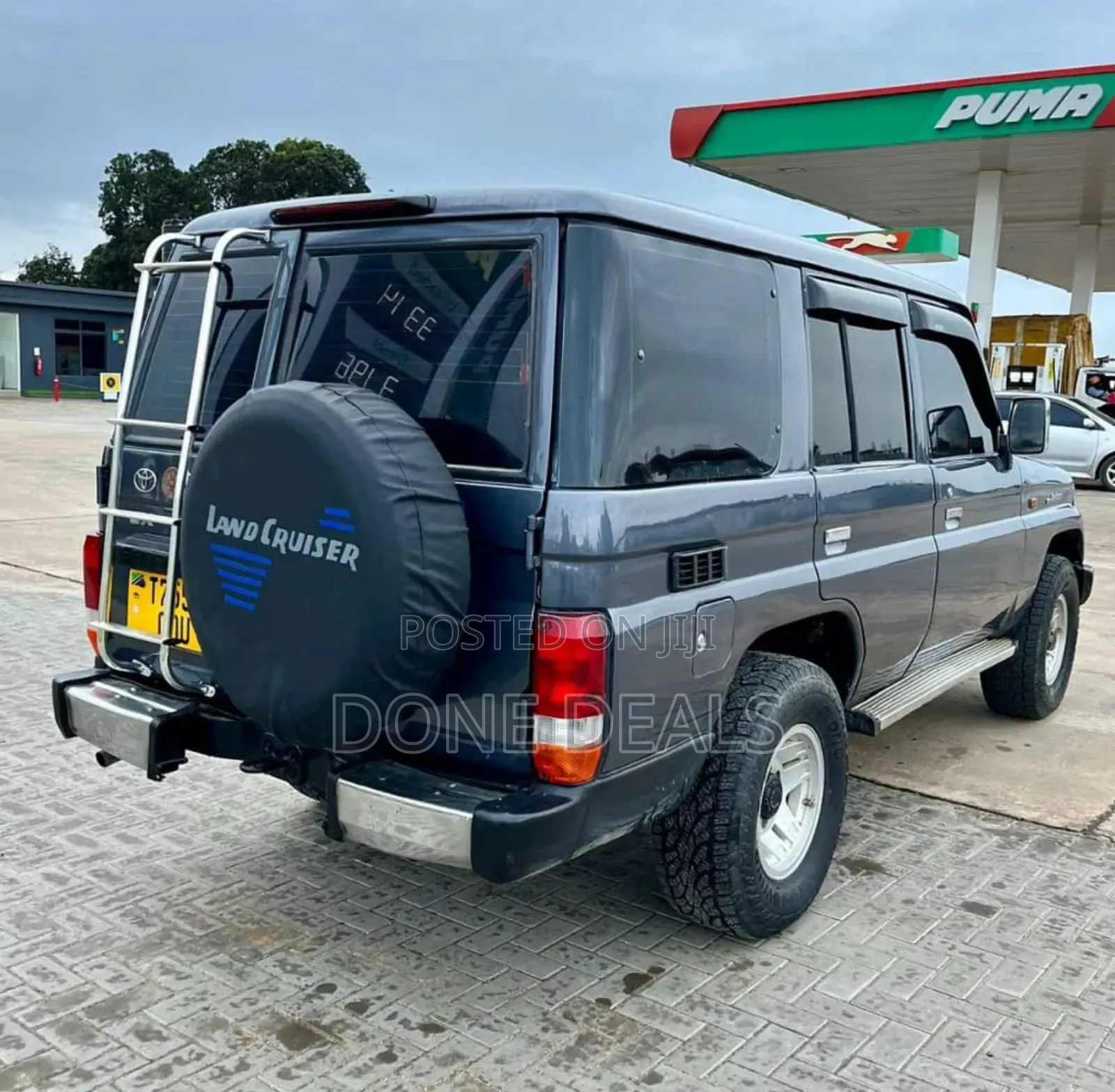 Toyota Land Cruiser Prado 2000 Gray