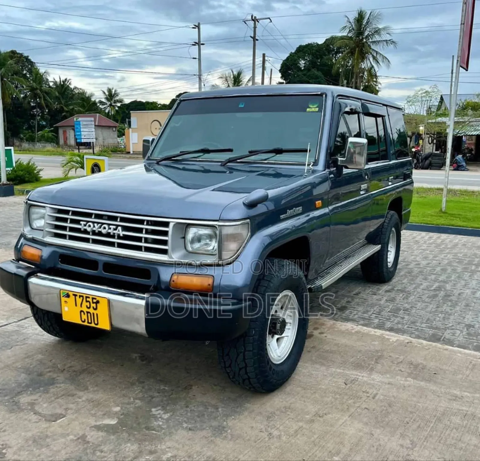Toyota Land Cruiser Prado 2000 Gray