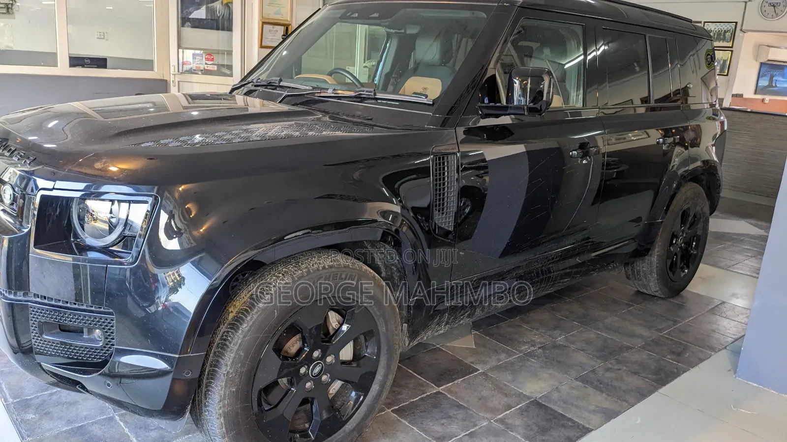 Land Rover Defender 2022 Black