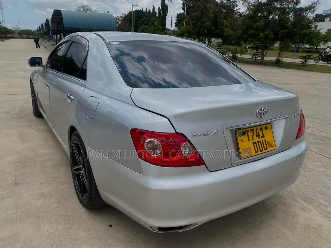 Toyota Mark X 2005 Silver