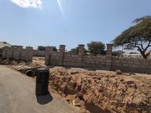 Kiwanja Kinauzwa Uzunguni Dodoma Cha Kwanza Lami