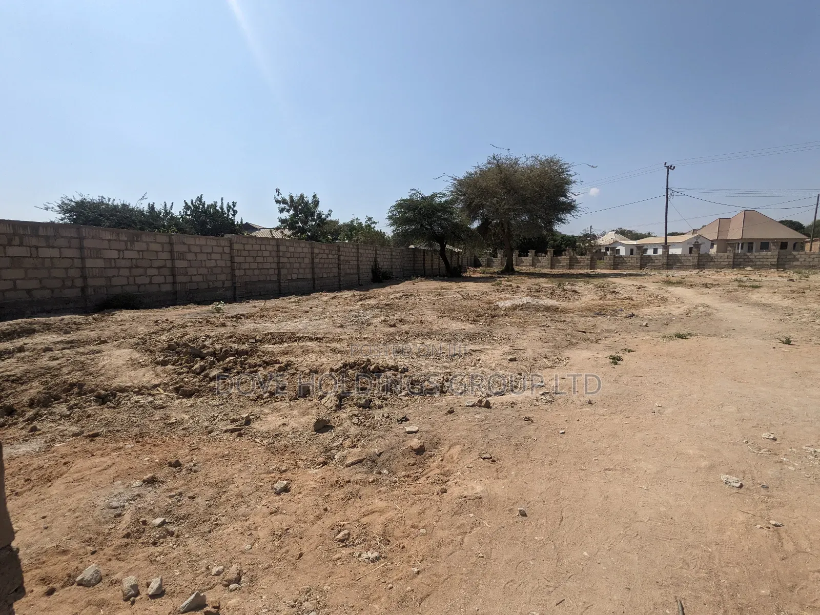 Kiwanja Kinauzwa Uzunguni Dodoma Cha Kwanza Lami