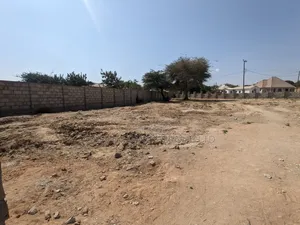 Kiwanja Kinauzwa Uzunguni Dodoma Cha Kwanza Lami