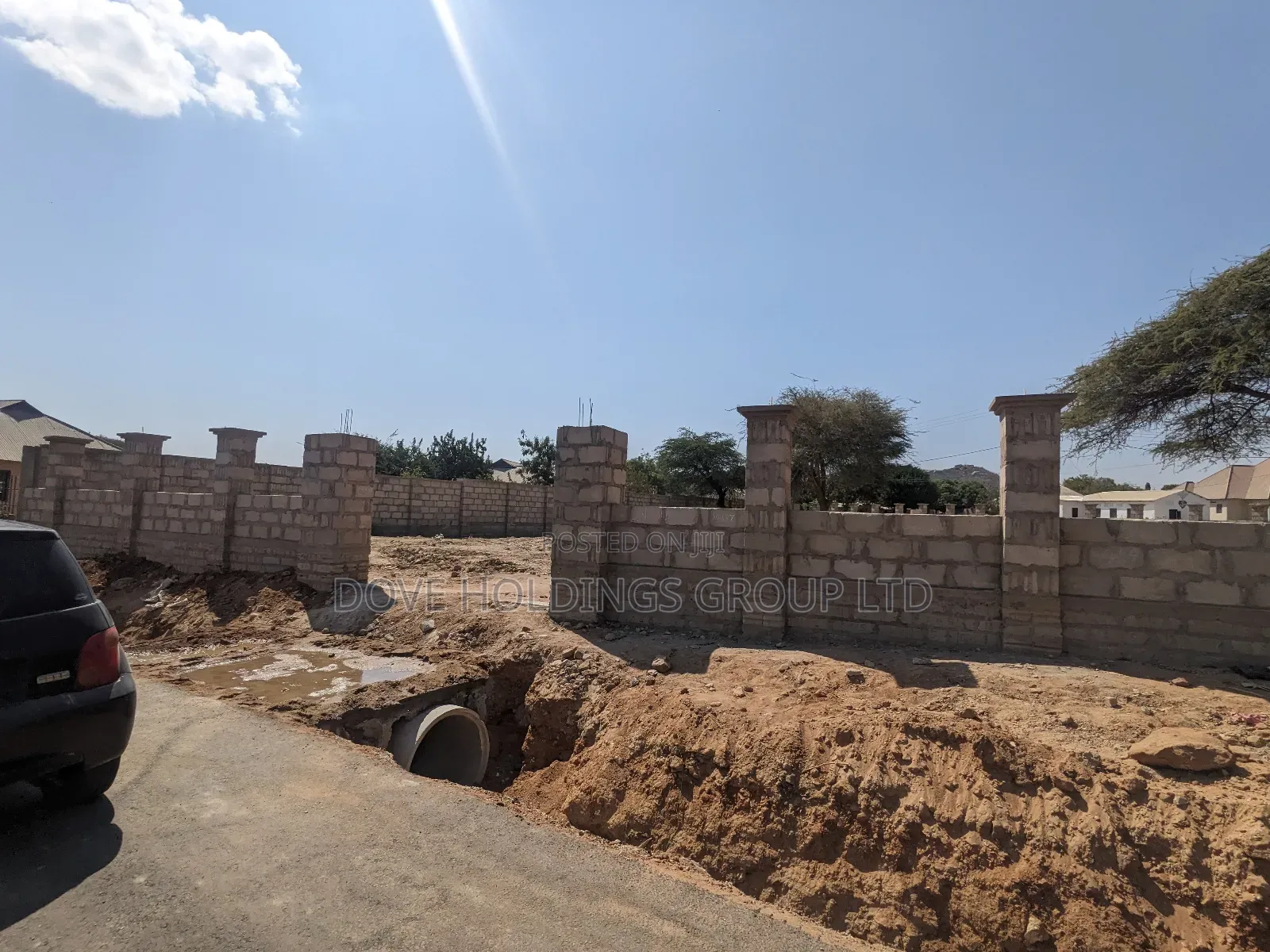 Kiwanja Kinauzwa Uzunguni Dodoma Cha Kwanza Lami