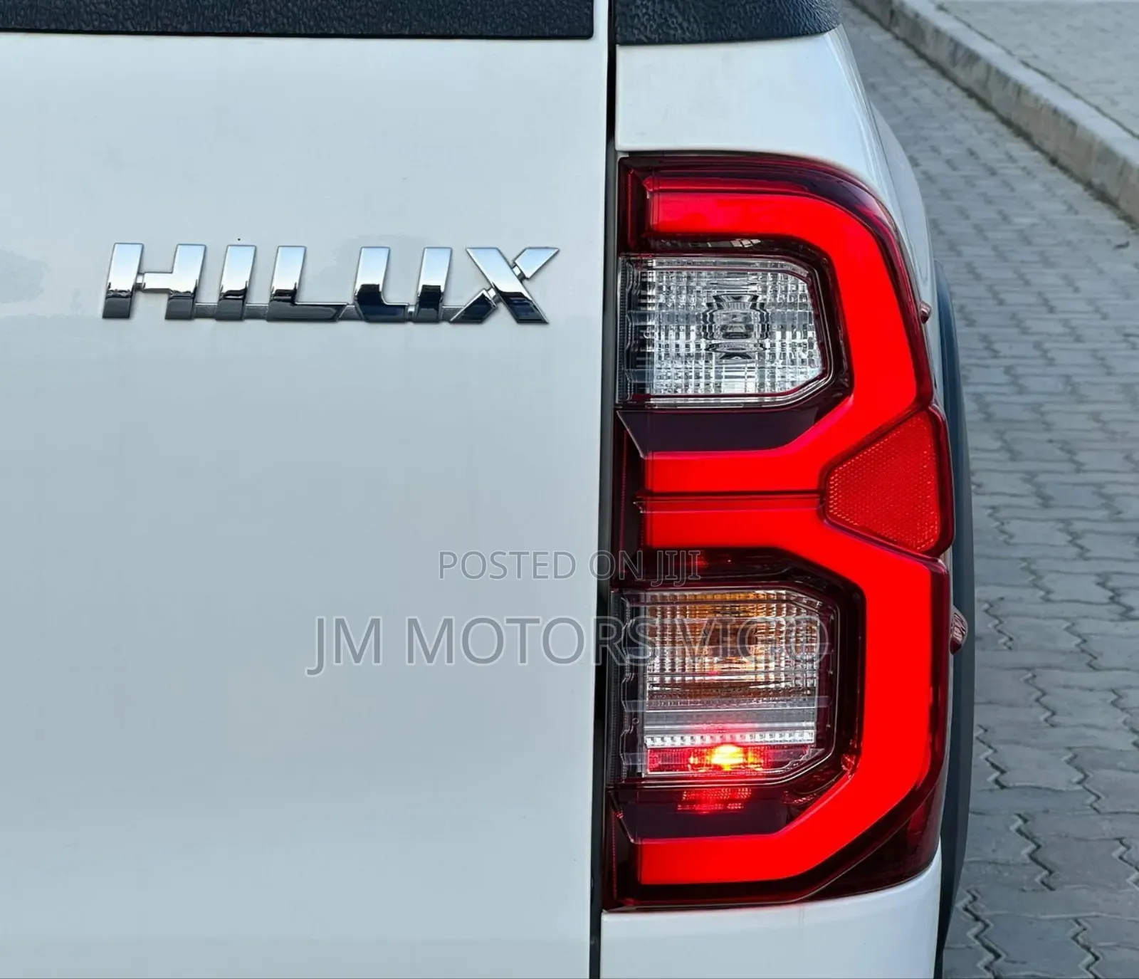 Toyota Hilux 2020 White