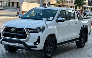 Toyota Hilux 2020 White