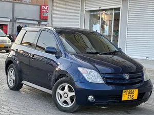 Toyota IST 2004 Blue
