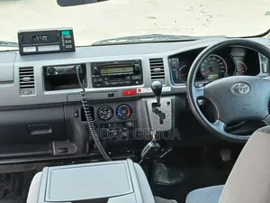 Toyota Quantum 2009 Silver