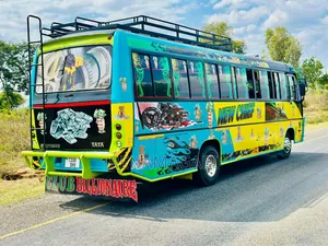 Tata Starbus Ultra Skool 1999 Yellow