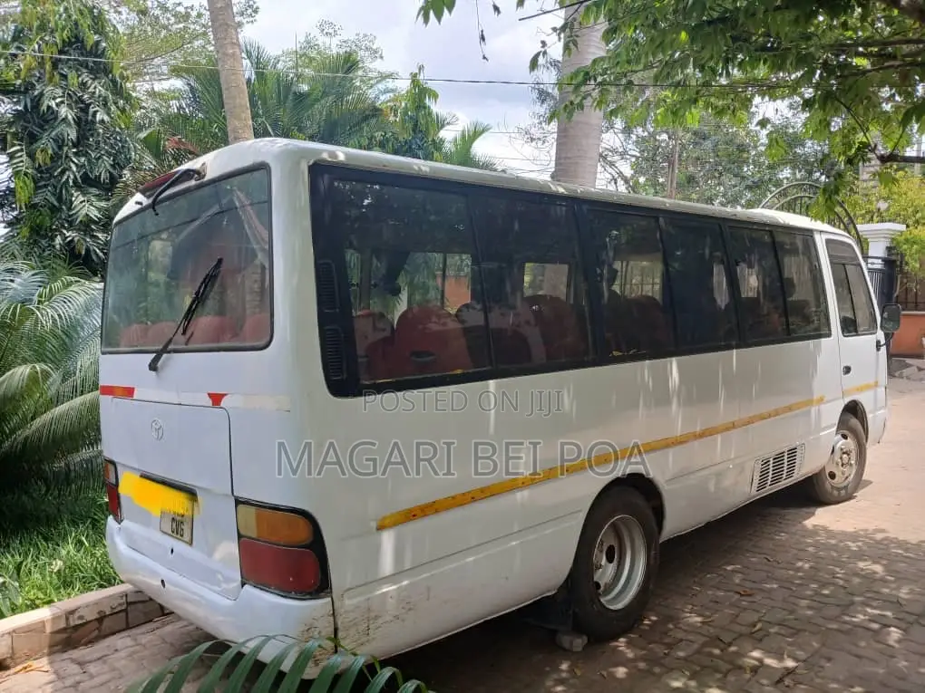 Toyota Coaster 2002 White