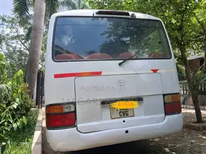 Toyota Coaster 2002 White