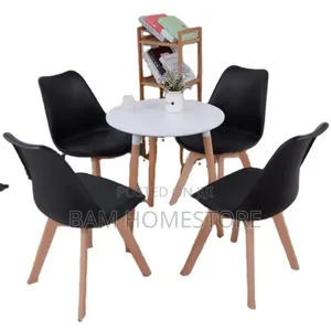 Classic Table and 4 Chairs