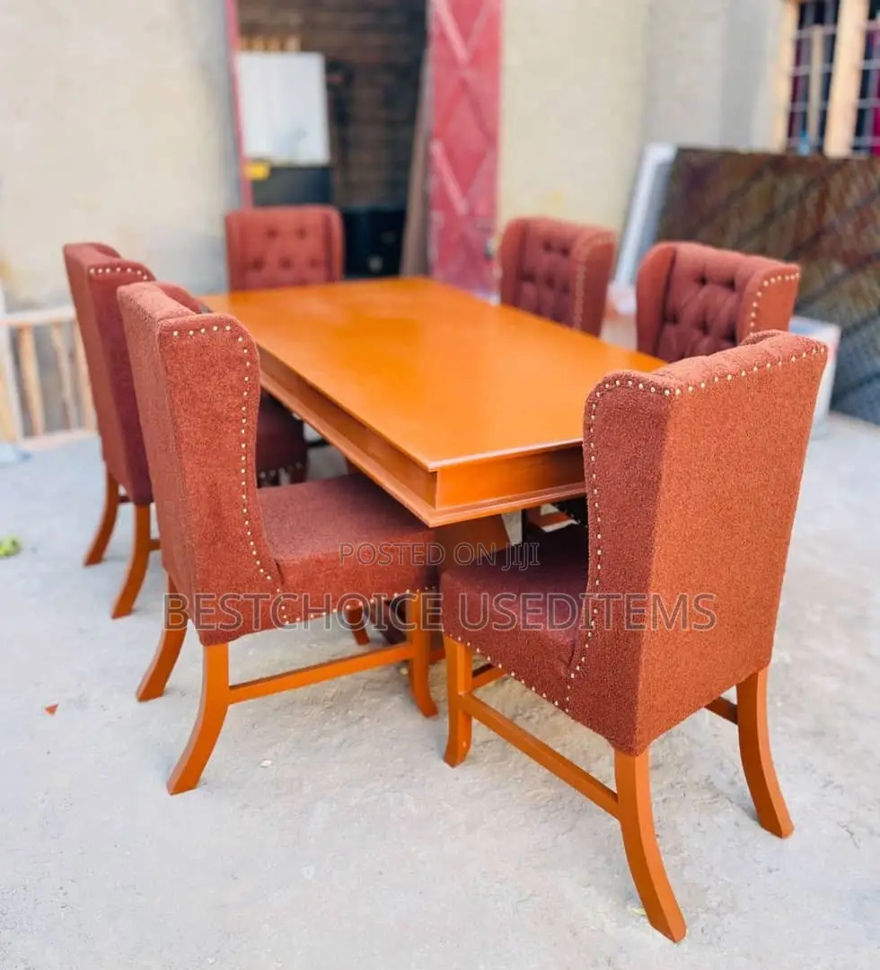 Dining Table Ya Kisasa Tunatengeza Kwa Oda