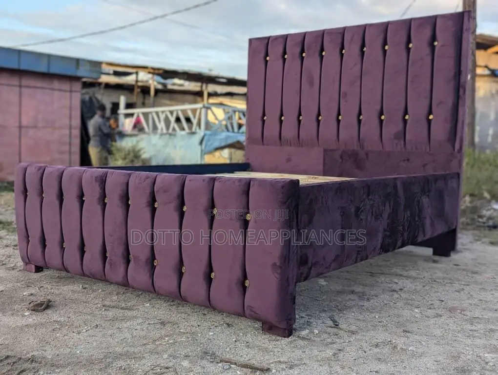 5/6 Sofabed Mbao Ngumu Nyeusi