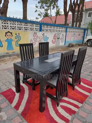 Dinning Table Ya Kisasa