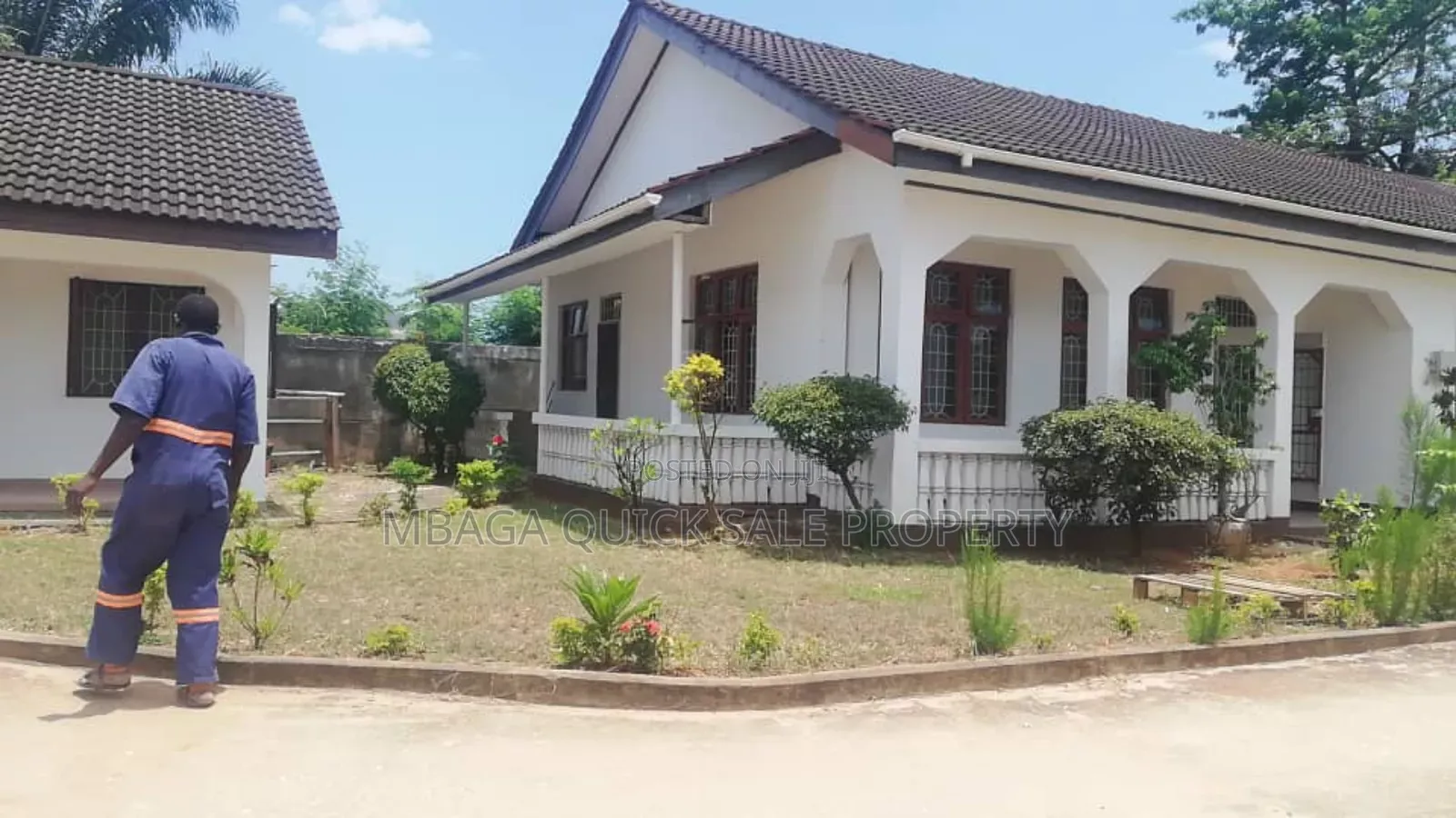 3bdrm Apartment in Mikocheni Near Palm for rent