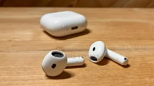 Photo - Apple Airpods 4 (ANC)