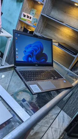 Laptop Fujitsu Celsius H720 8GB Intel Core I5 HDD 500GB