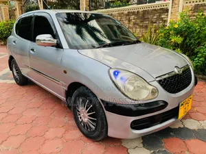 Toyota Duet 2002 Silver