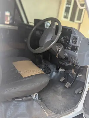 Toyota Land Cruiser 1997 White