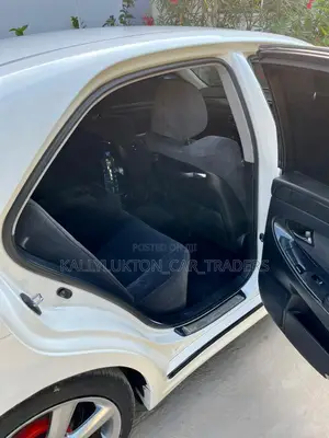 Toyota Crown 2006 White